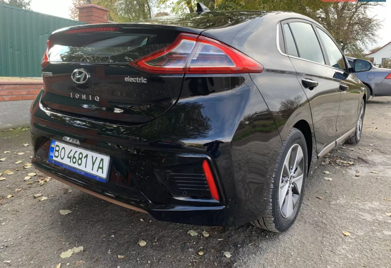 Hyundai Ioniq  28.3 kWh 2018181