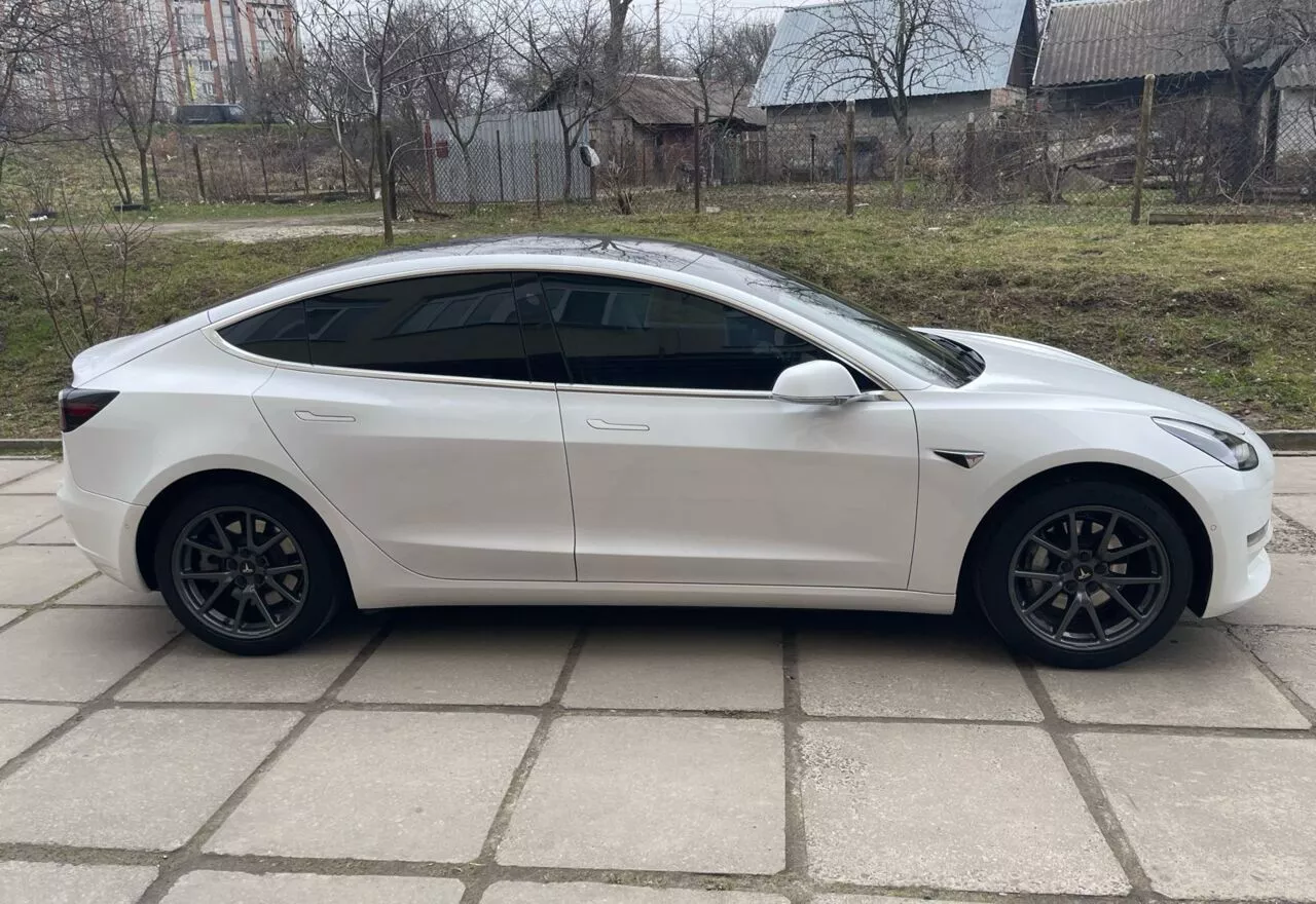 Tesla Model 3  60 kWh 2020151