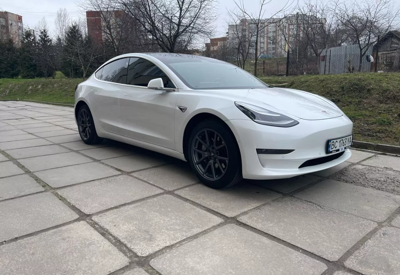 Tesla Model 3  60 kWh 2020221