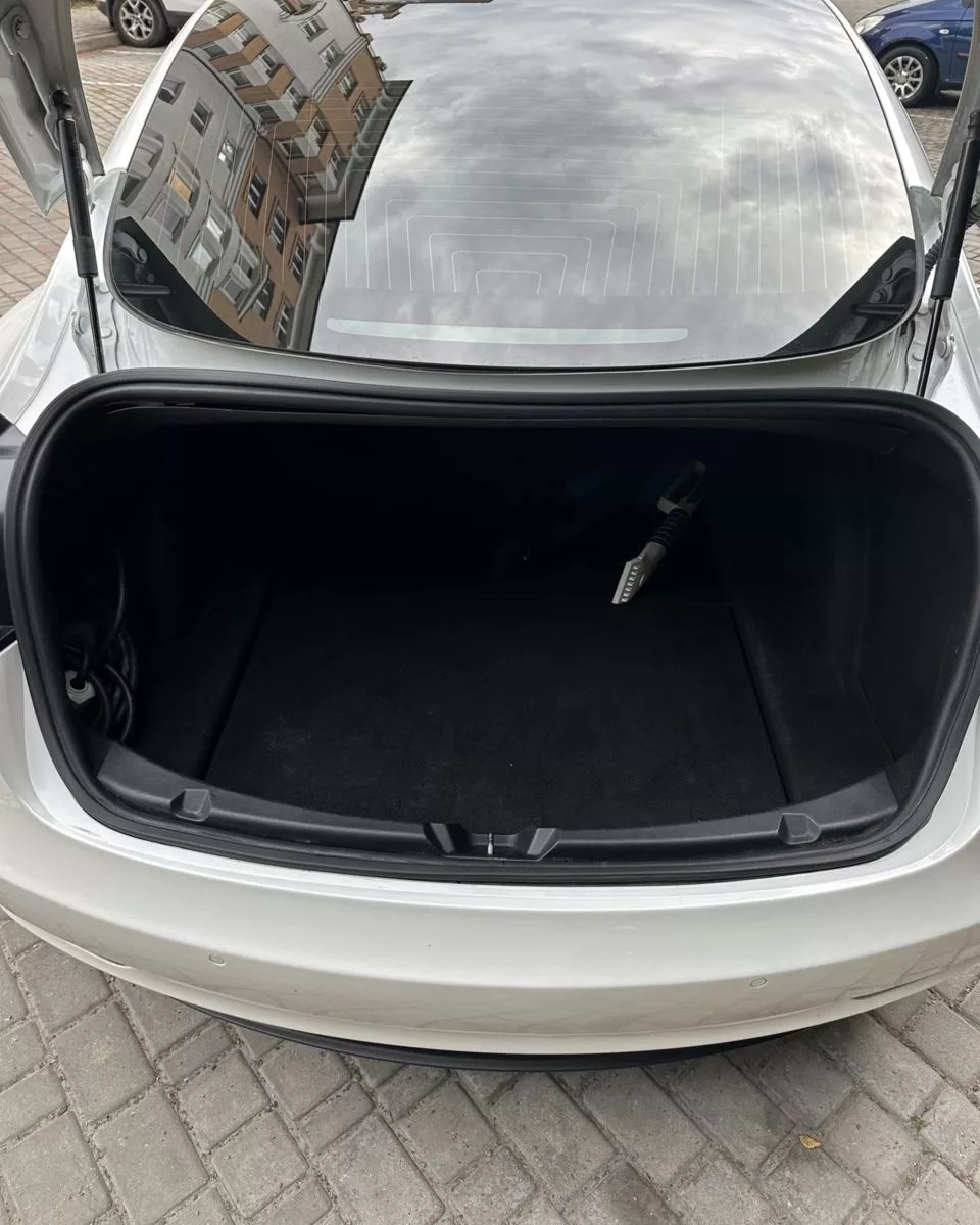 Tesla Model 3  60 kWh 2020331