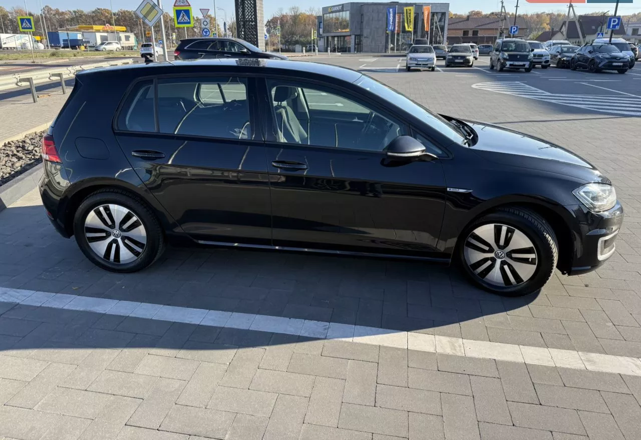 Volkswagen e-Golf  35.8 kWh 201761