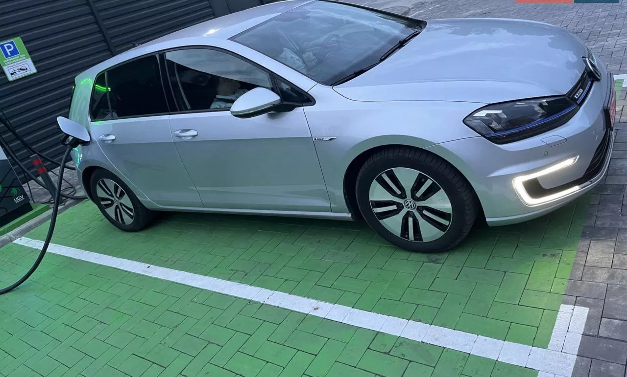 Volkswagen e-Golf  24 kWh 201651