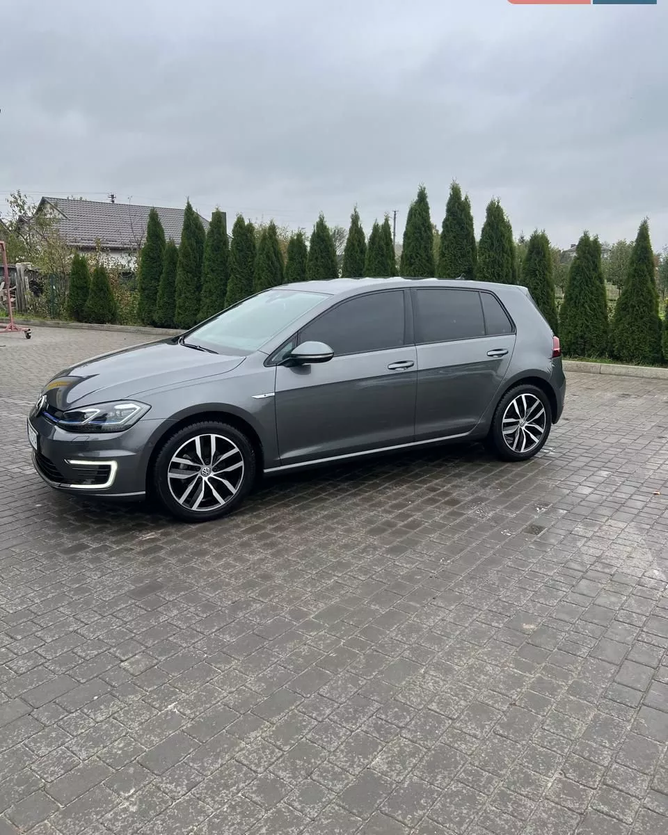 Volkswagen e-Golf  35.8 kWh 201911