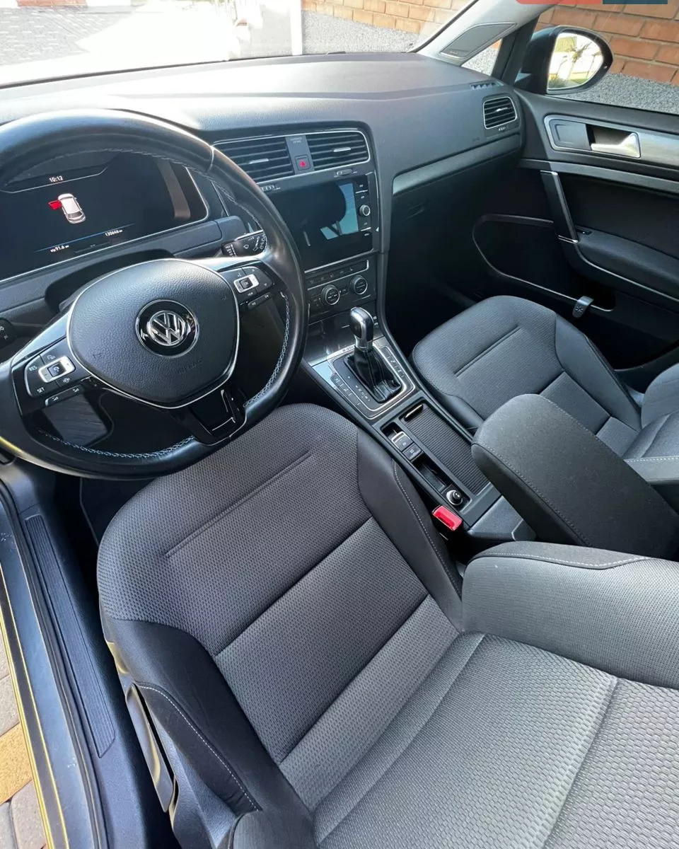 Volkswagen e-Golf  35.8 kWh 201941