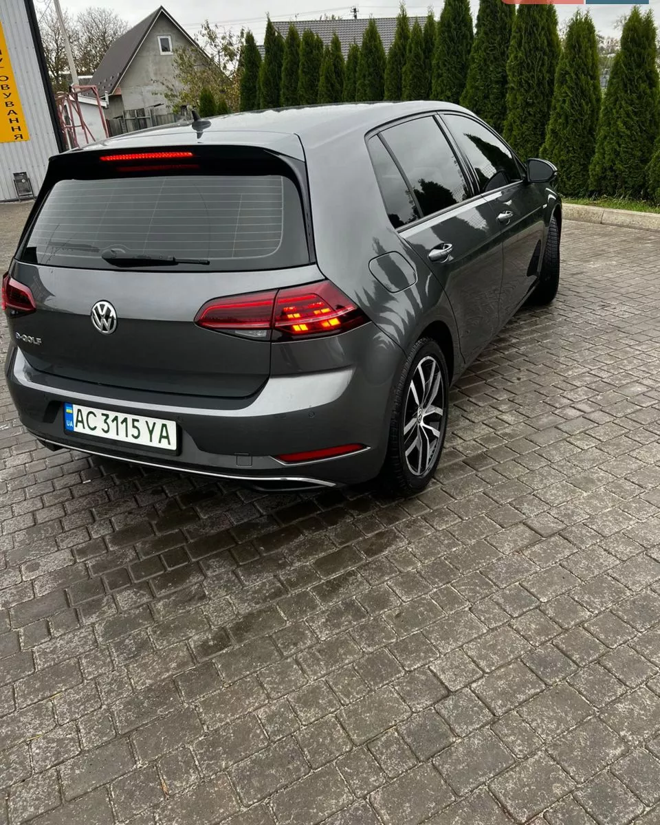 Volkswagen e-Golf  35.8 kWh 201951