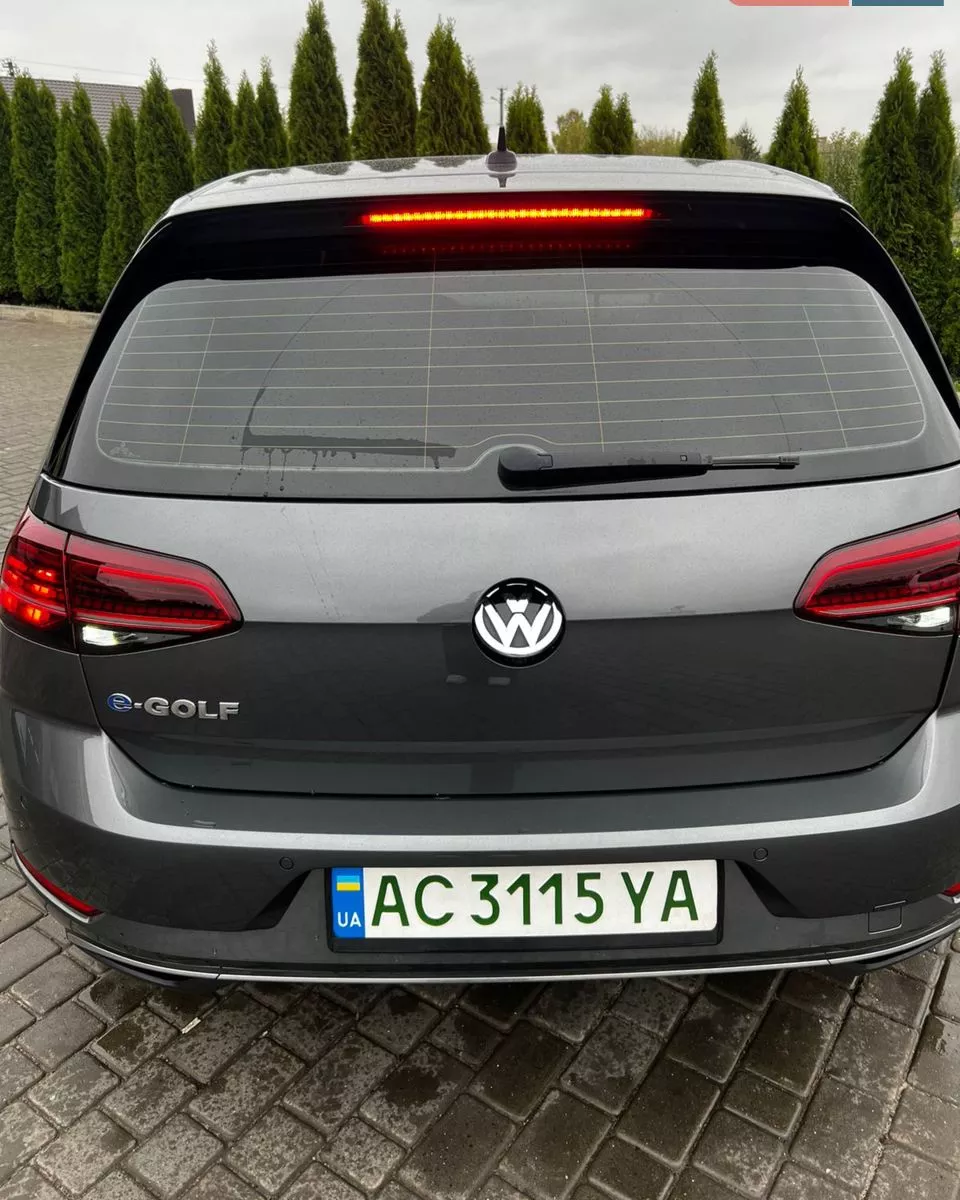 Volkswagen e-Golf  35.8 kWh 2019201