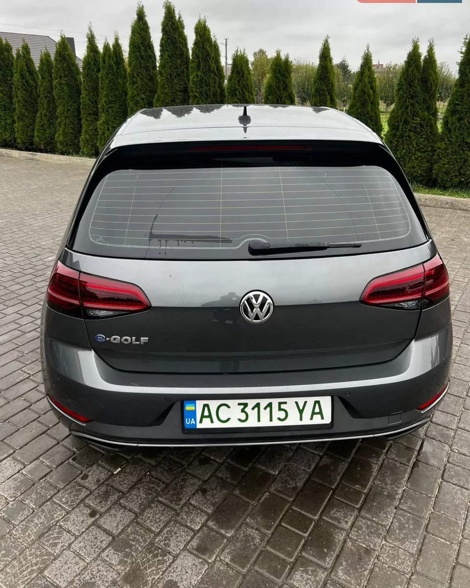 Volkswagen e-Golf  35.8 kWh 2019231