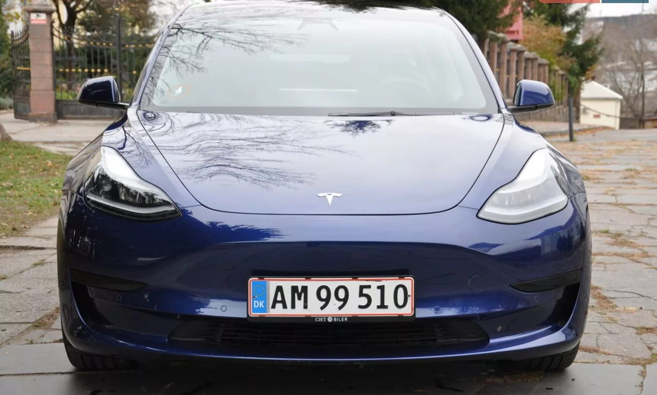 Tesla Model 3  63.7 kWh 202131