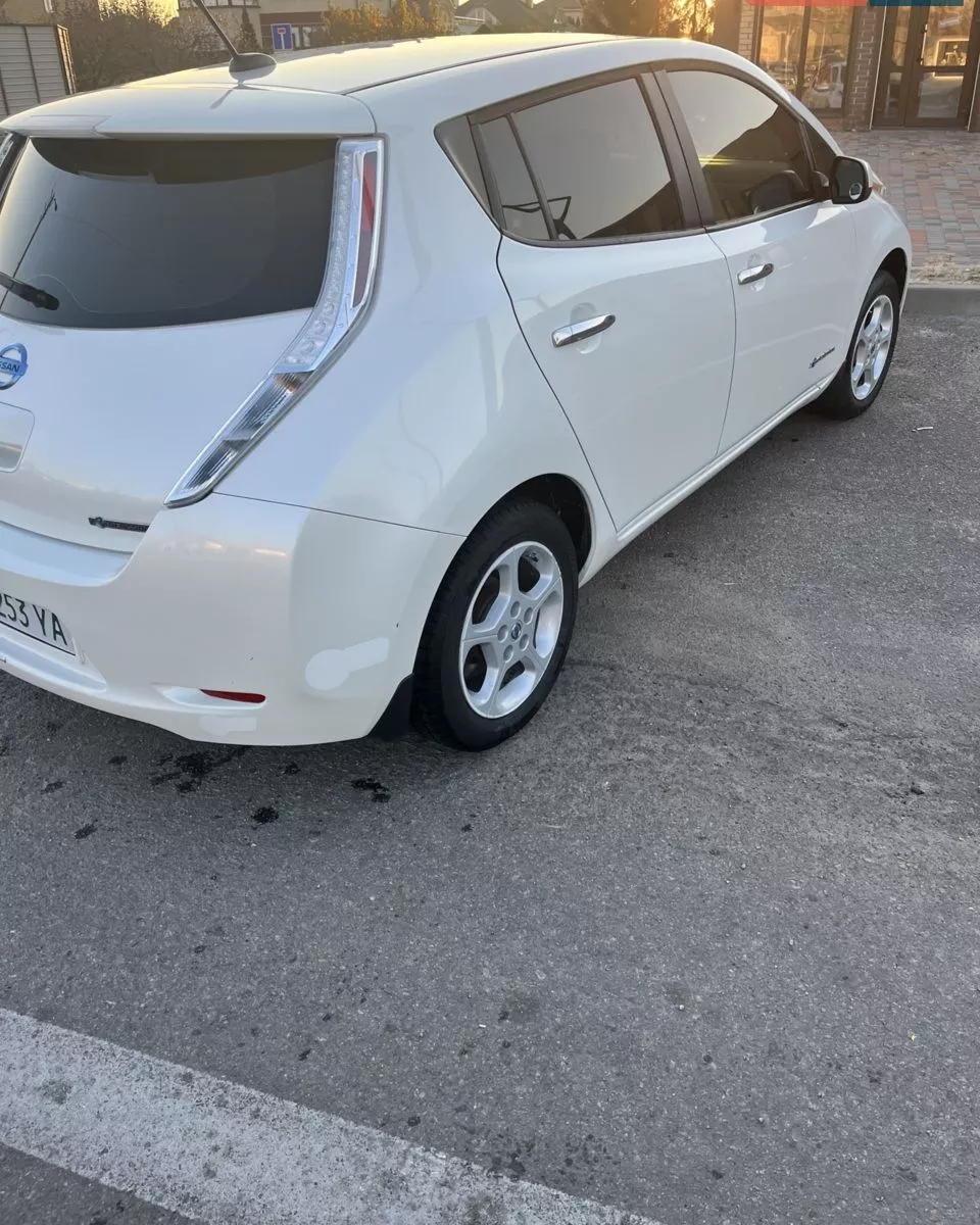 Nissan Leaf  24 kWh 201341