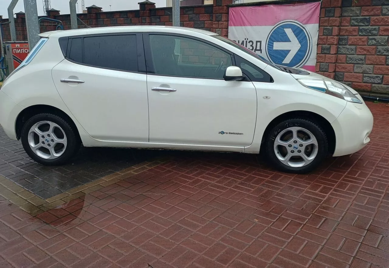 Nissan Leaf  24 kWh 2014101