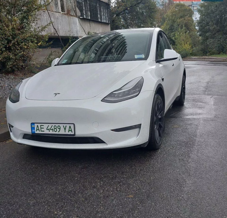 Tesla Model Y 