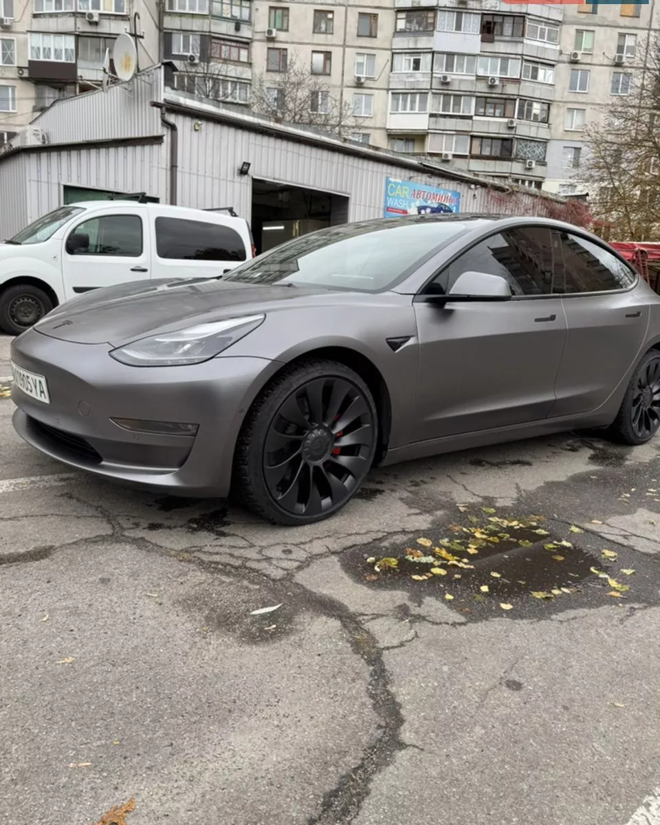 Tesla Model 3  82.5 kWh 202231