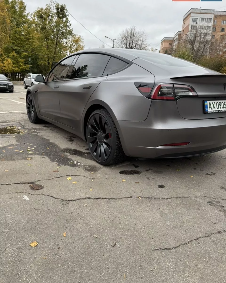 Tesla Model 3  82.5 kWh 202251