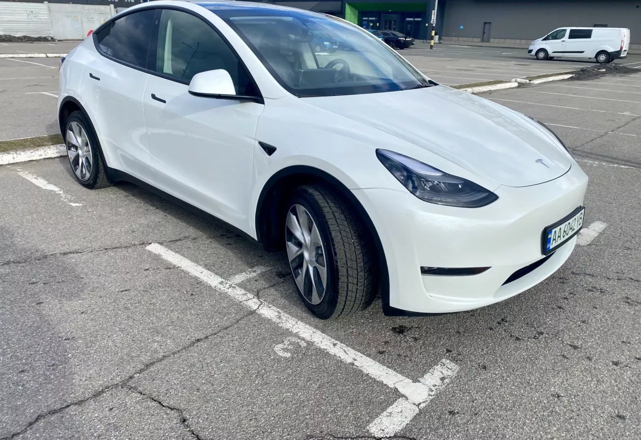 Tesla Model Y  80.5 kWh 202331