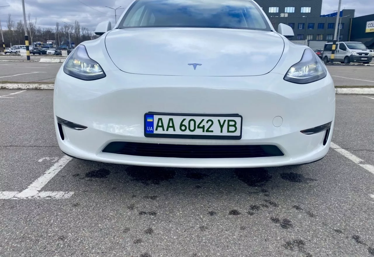 Tesla Model Y  80.5 kWh 2023111