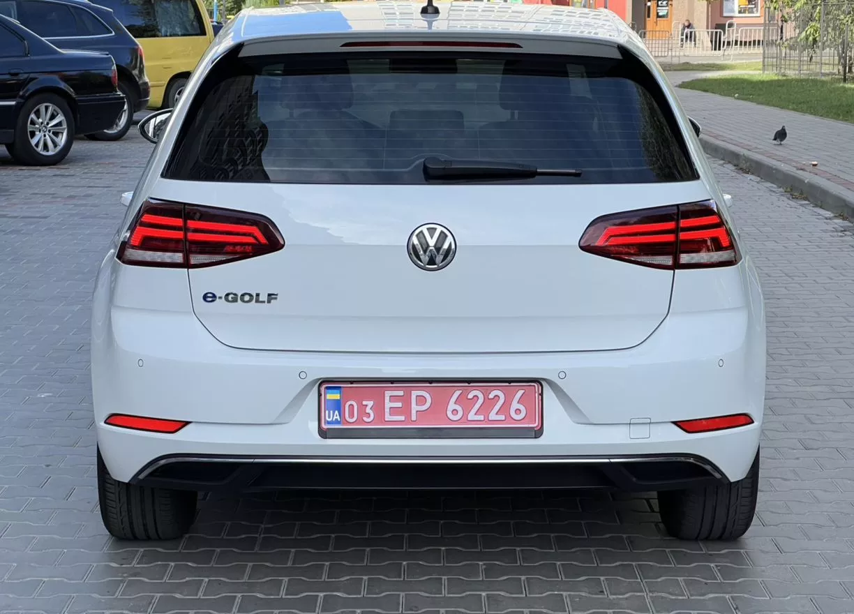 Volkswagen e-Golf  35.8 kWh 201951