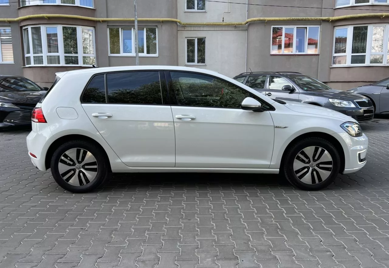 Volkswagen e-Golf  35.8 kWh 201971