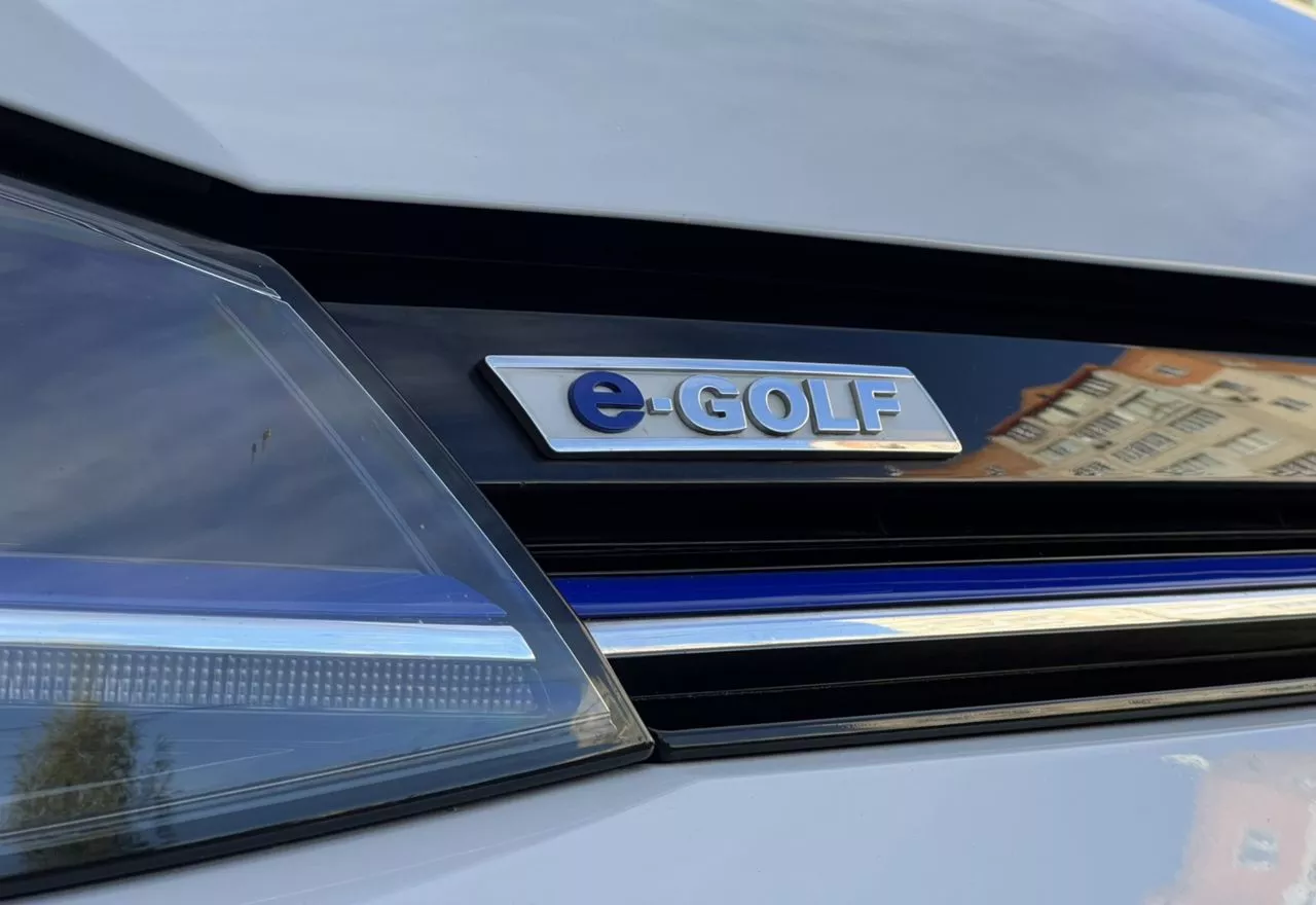 Volkswagen e-Golf  35.8 kWh 2019211