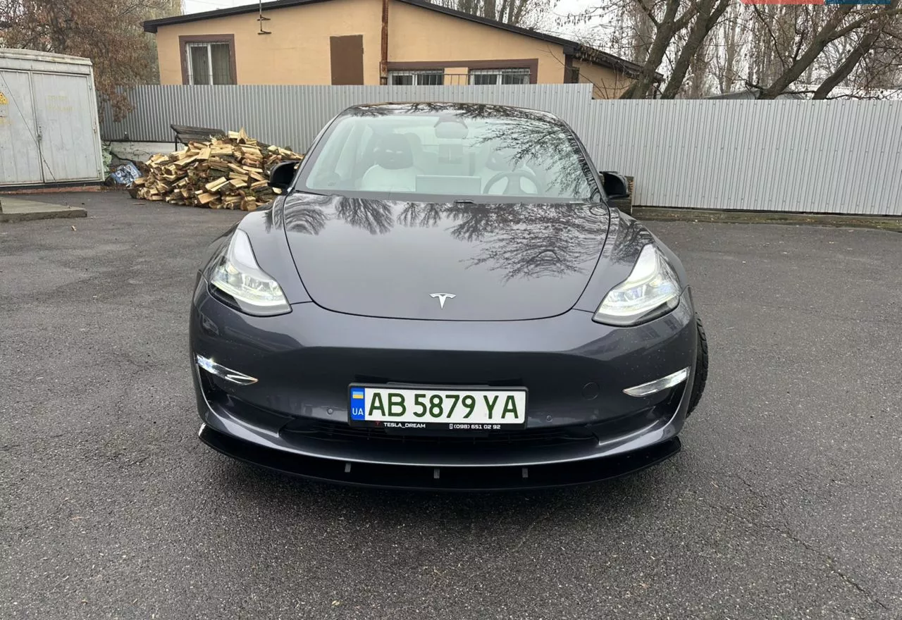 Tesla Model 3  82.5 kWh 202031