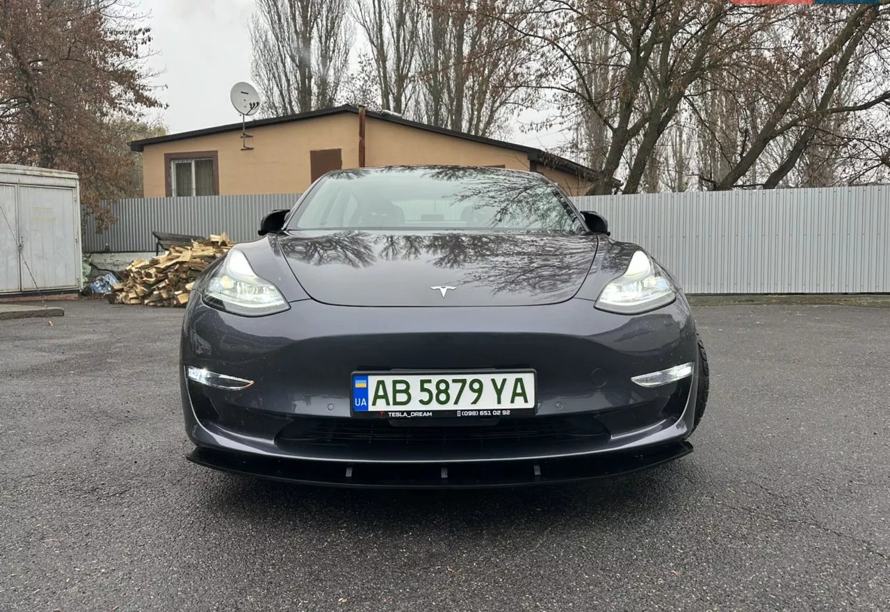 Tesla Model 3  82.5 kWh 202041