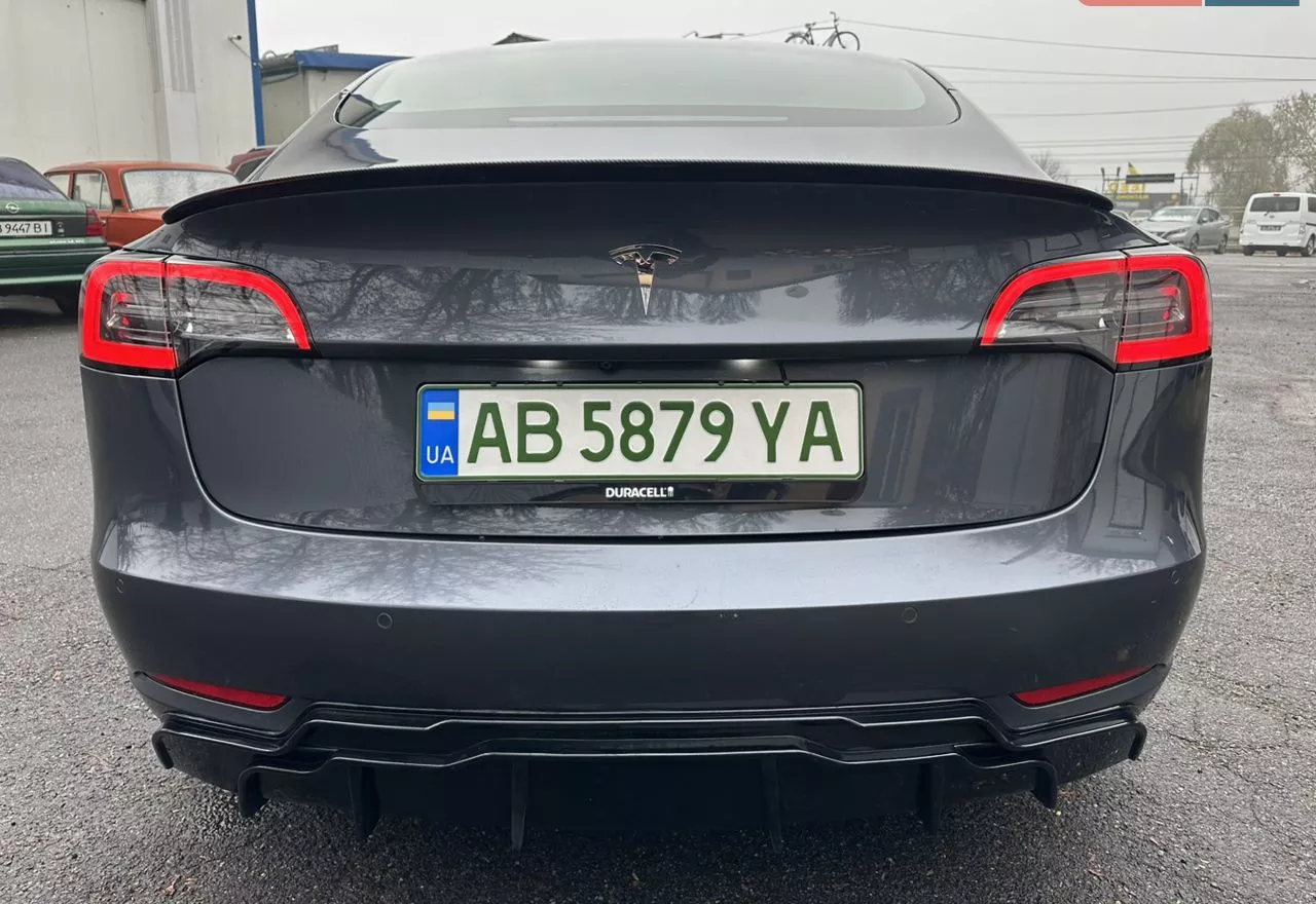 Tesla Model 3  82.5 kWh 2020221