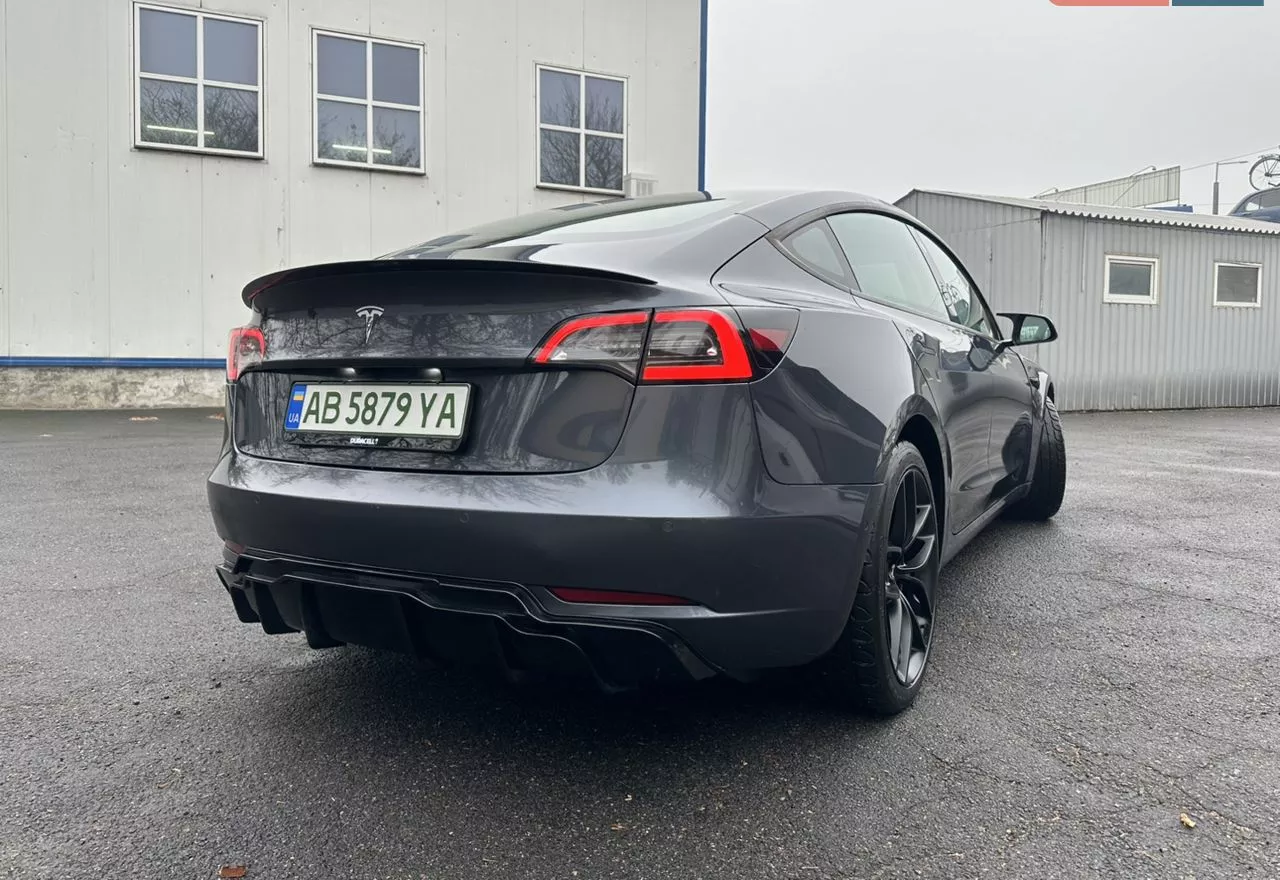 Tesla Model 3  82.5 kWh 2020241