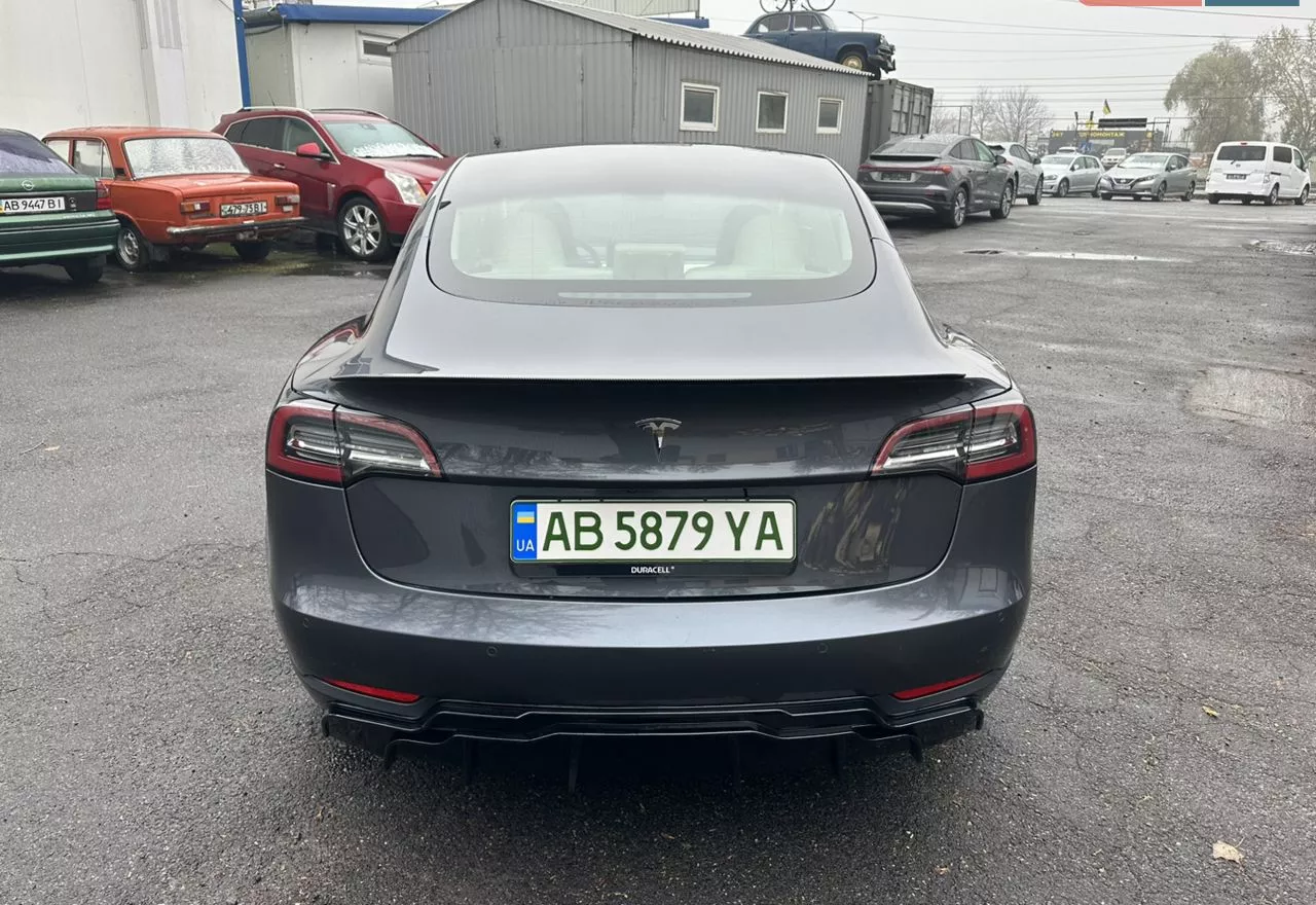 Tesla Model 3  82.5 kWh 2020251