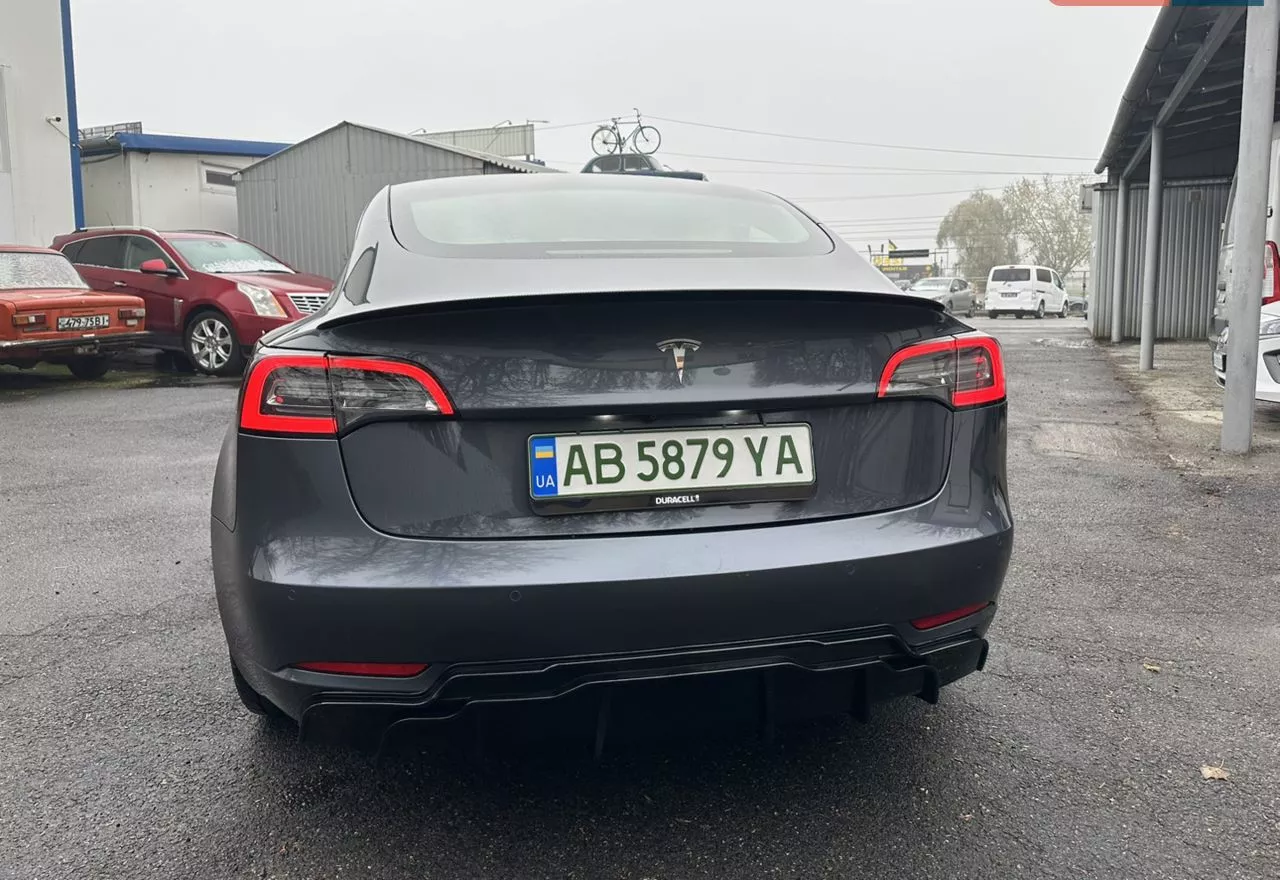 Tesla Model 3  82.5 kWh 2020261