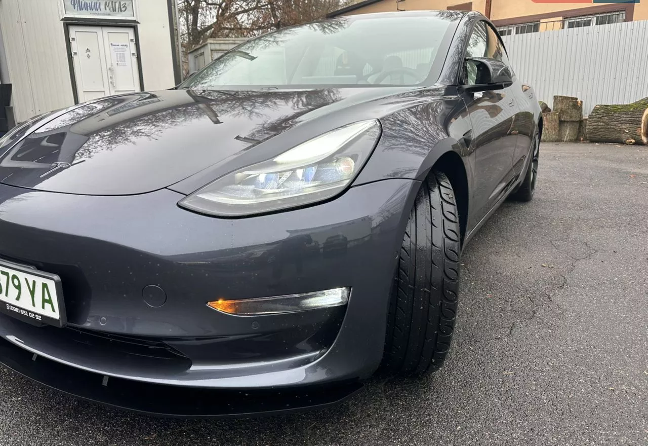 Tesla Model 3  82.5 kWh 2020331