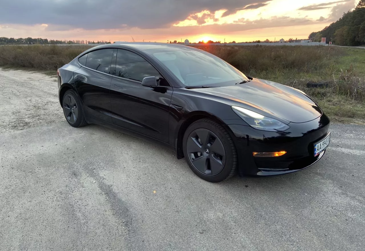 Tesla Model 3  82.5 kWh 202231