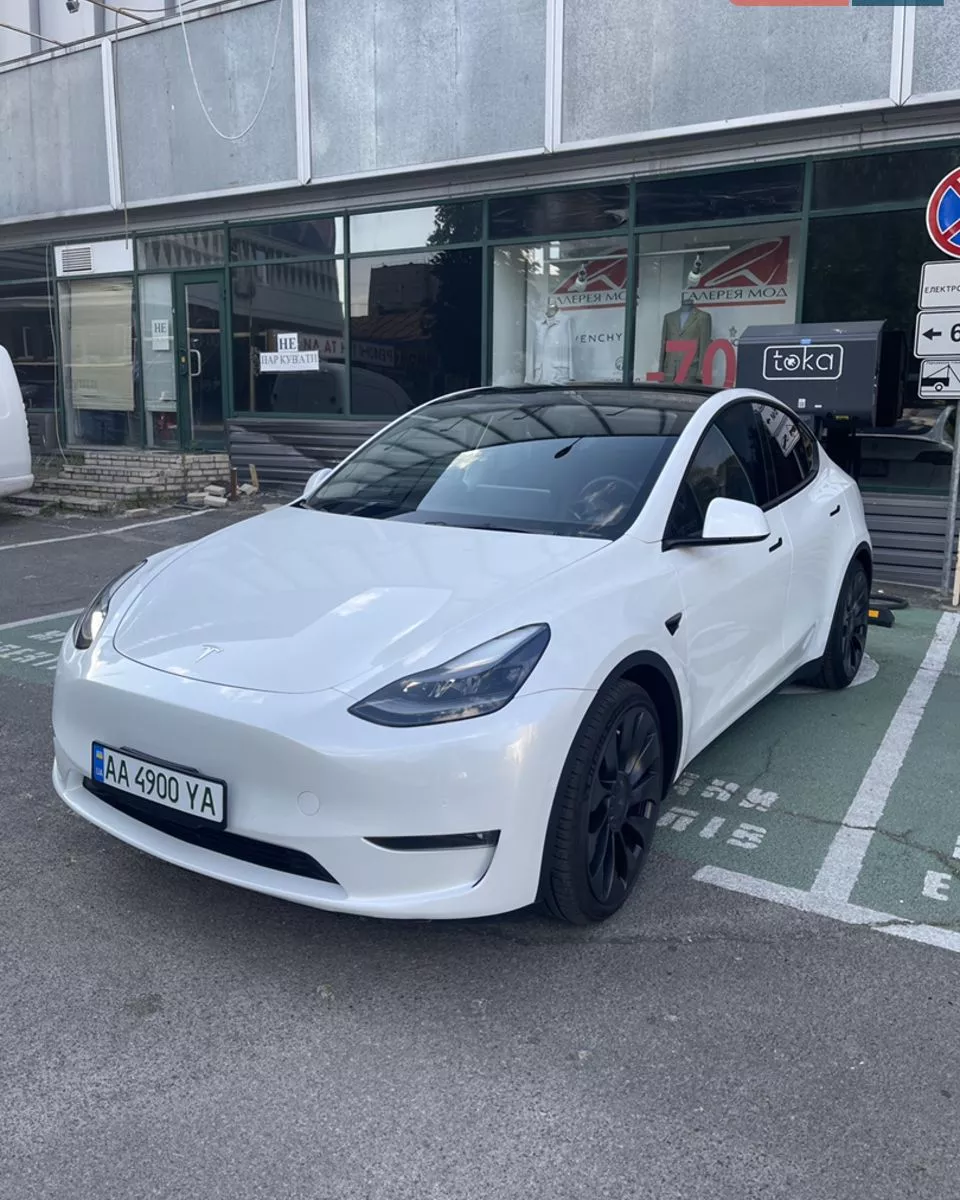 Tesla Model Y 