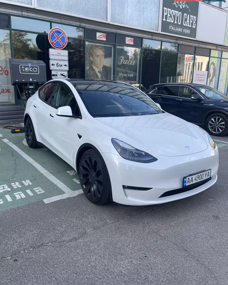 Tesla Model Y  82 kWh 202221