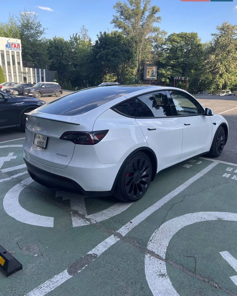 Tesla Model Y  82 kWh 202241