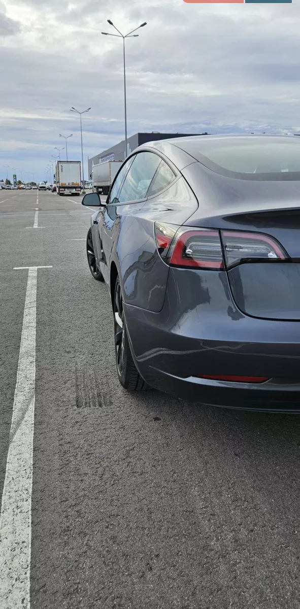 Tesla Model 3  54 kWh 202151