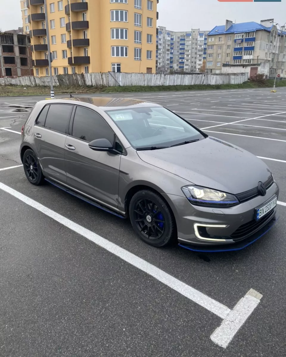 Volkswagen e-Golf  24 kWh 201511