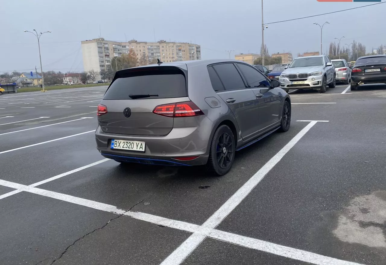 Volkswagen e-Golf  24 kWh 201531