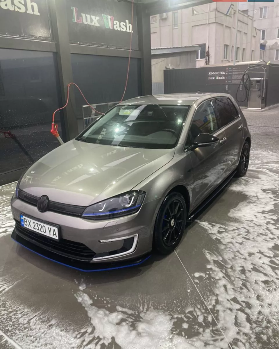 Volkswagen e-Golf  24 kWh 201551