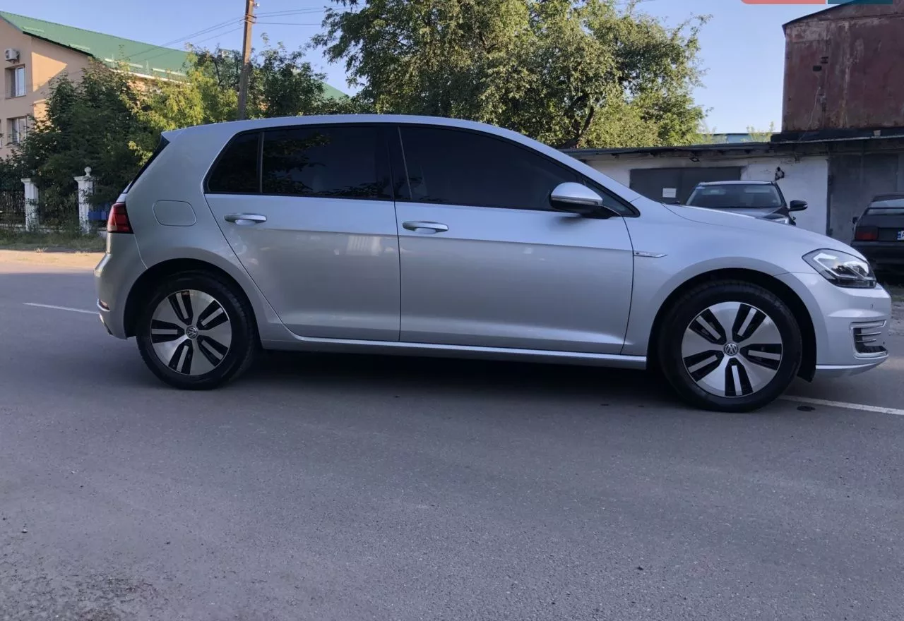 Volkswagen e-Golf  35.8 kWh 201941