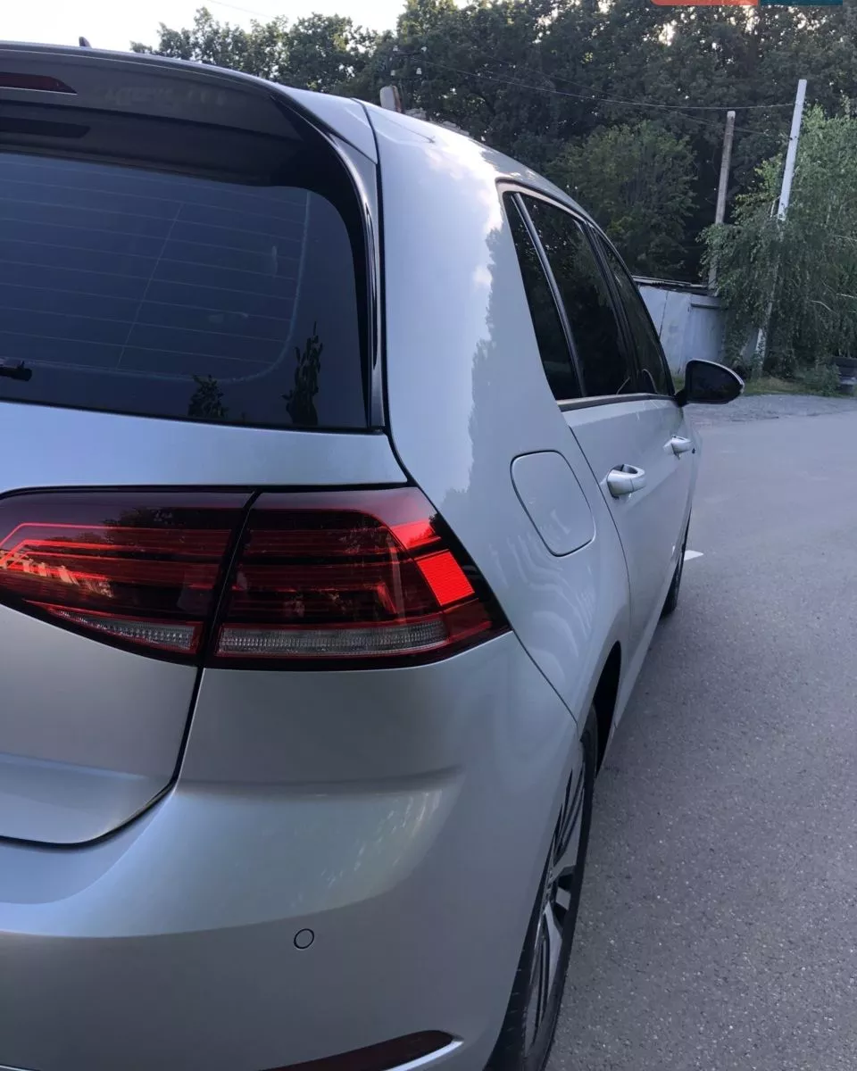 Volkswagen e-Golf  35.8 kWh 2019171