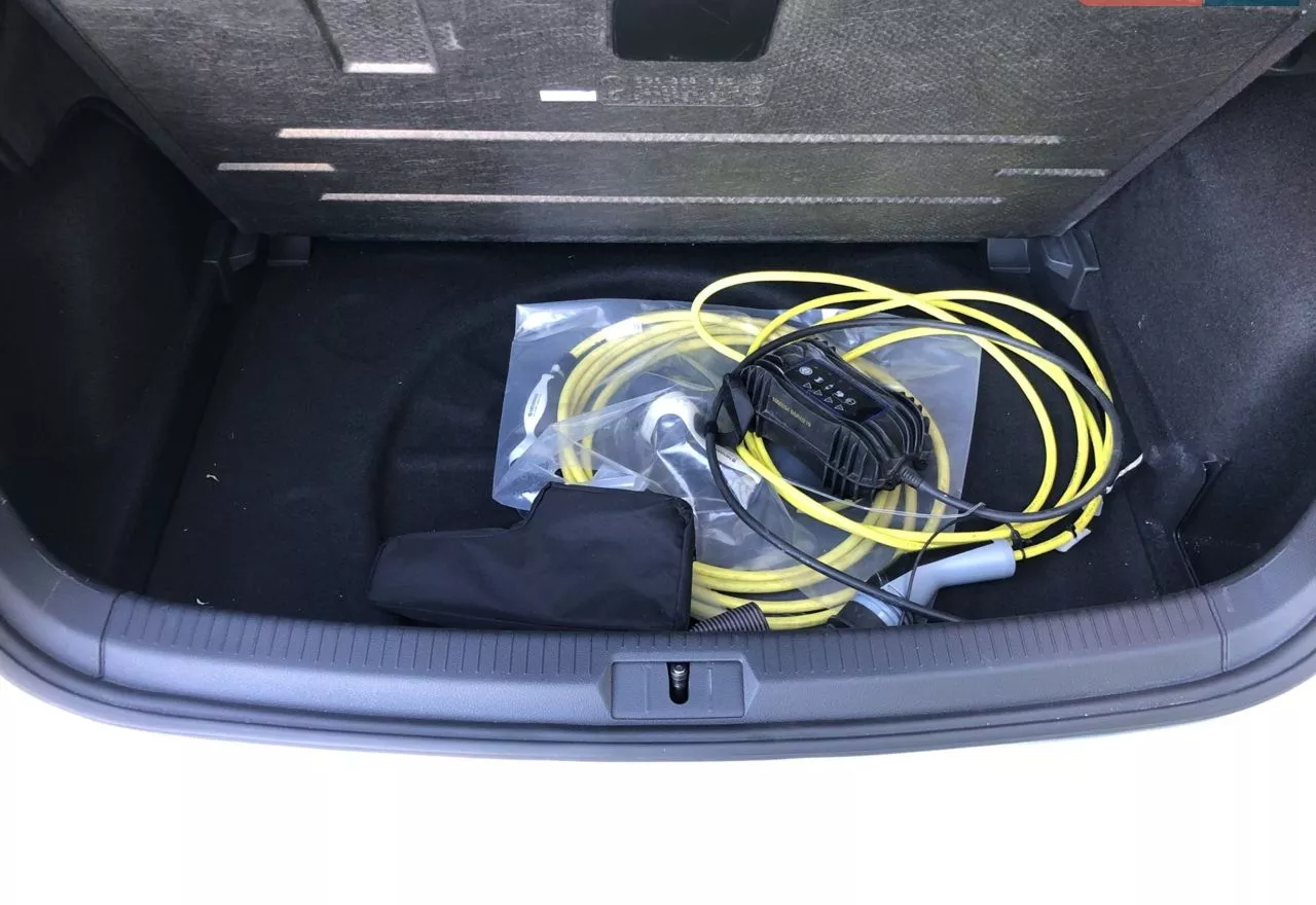 Volkswagen e-Golf  35.8 kWh 2019391