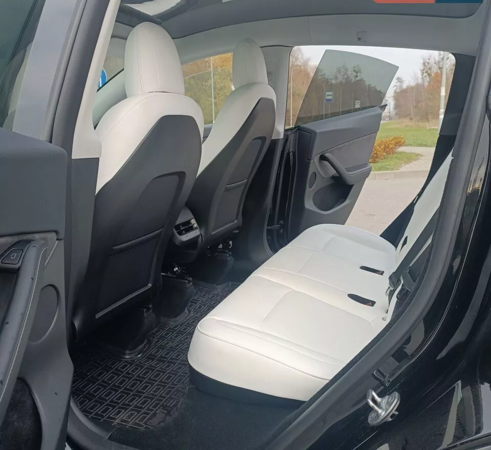 Tesla Model Y  82 kWh 202381