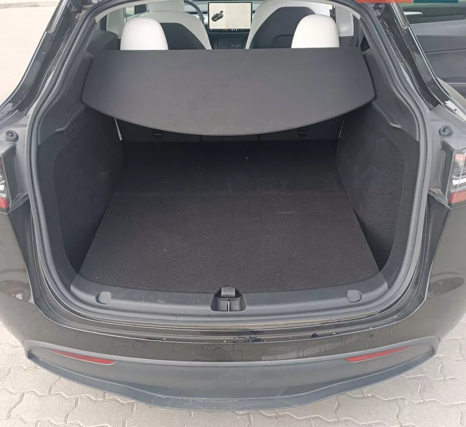 Tesla Model Y  82 kWh 2023131