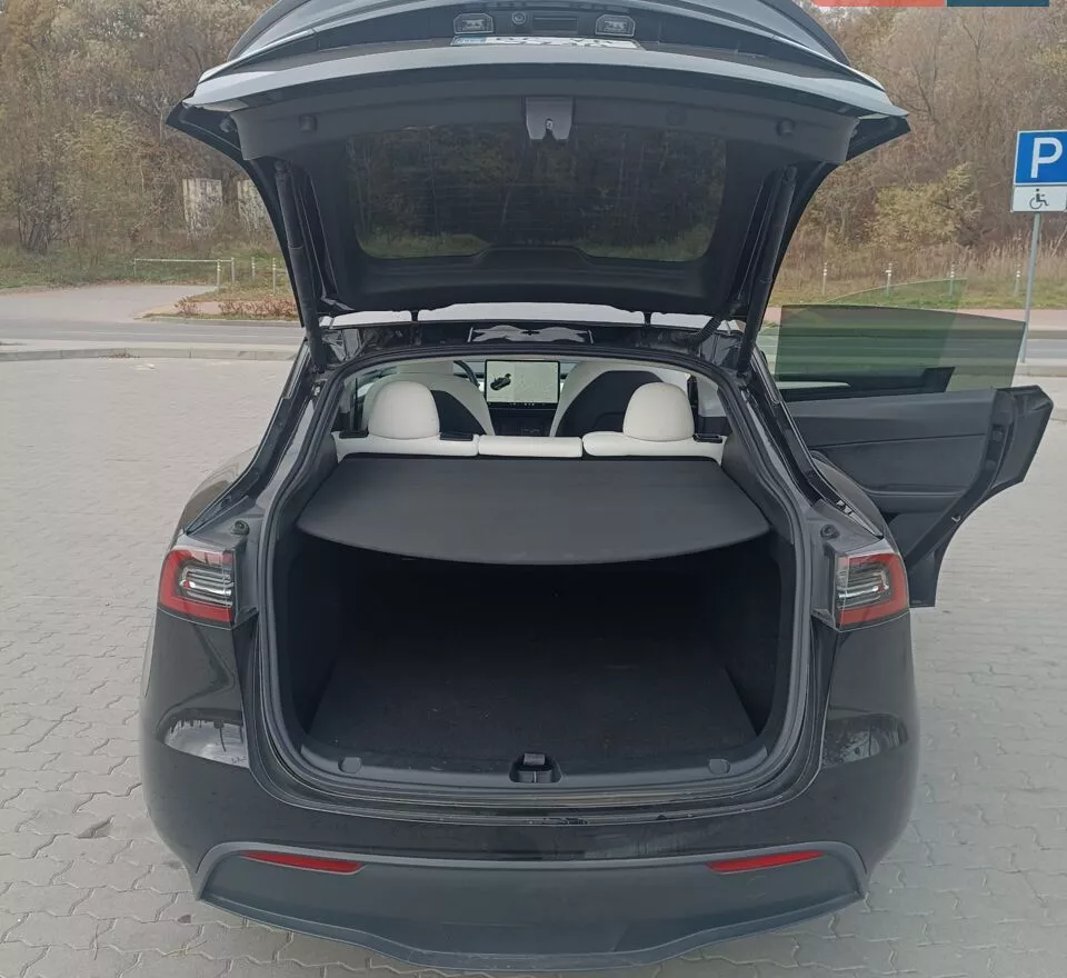 Tesla Model Y  82 kWh 2023161