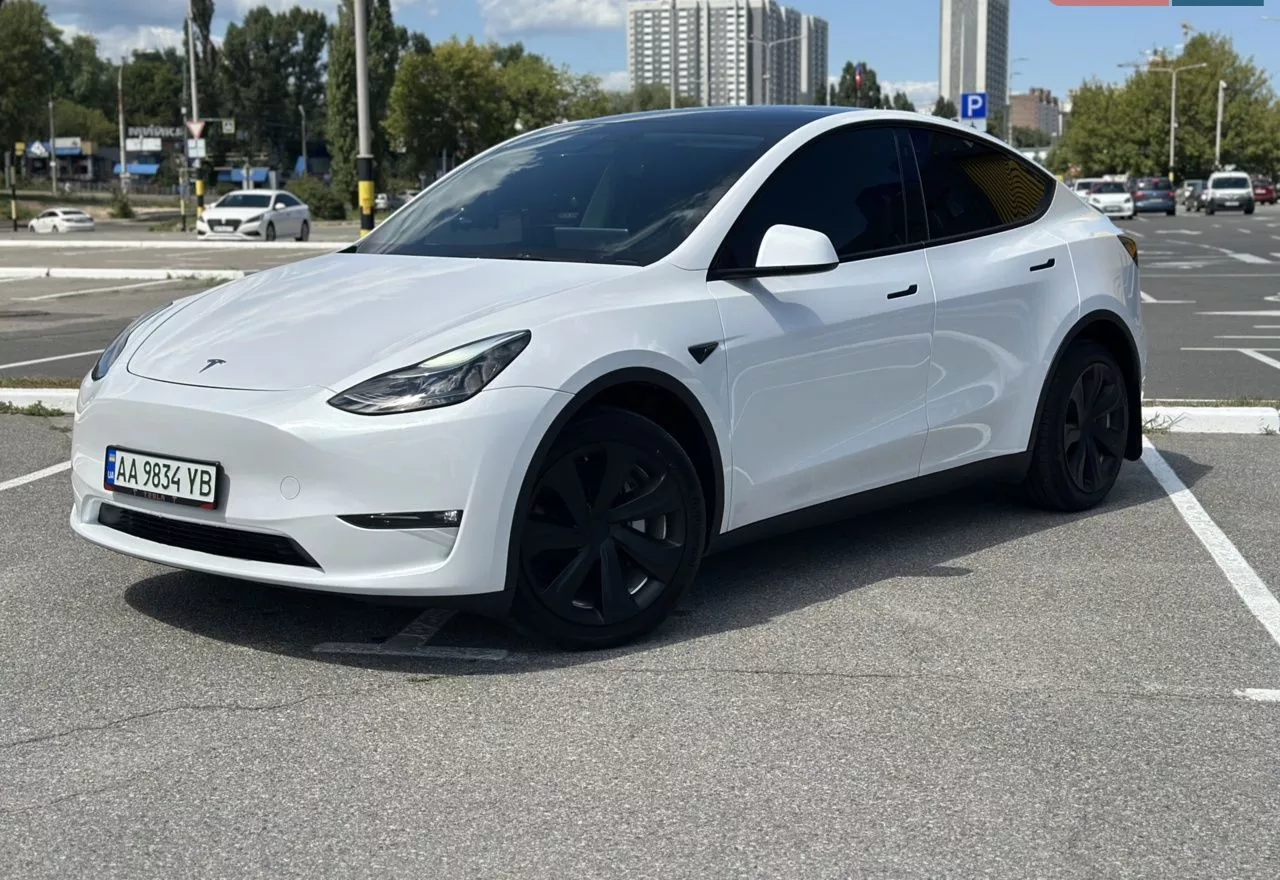 Tesla Model Y 