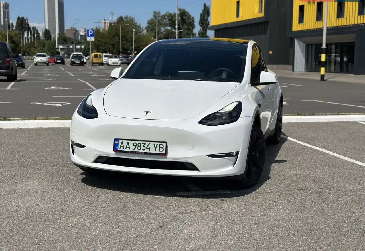 Tesla Model Y  82 kWh 202311