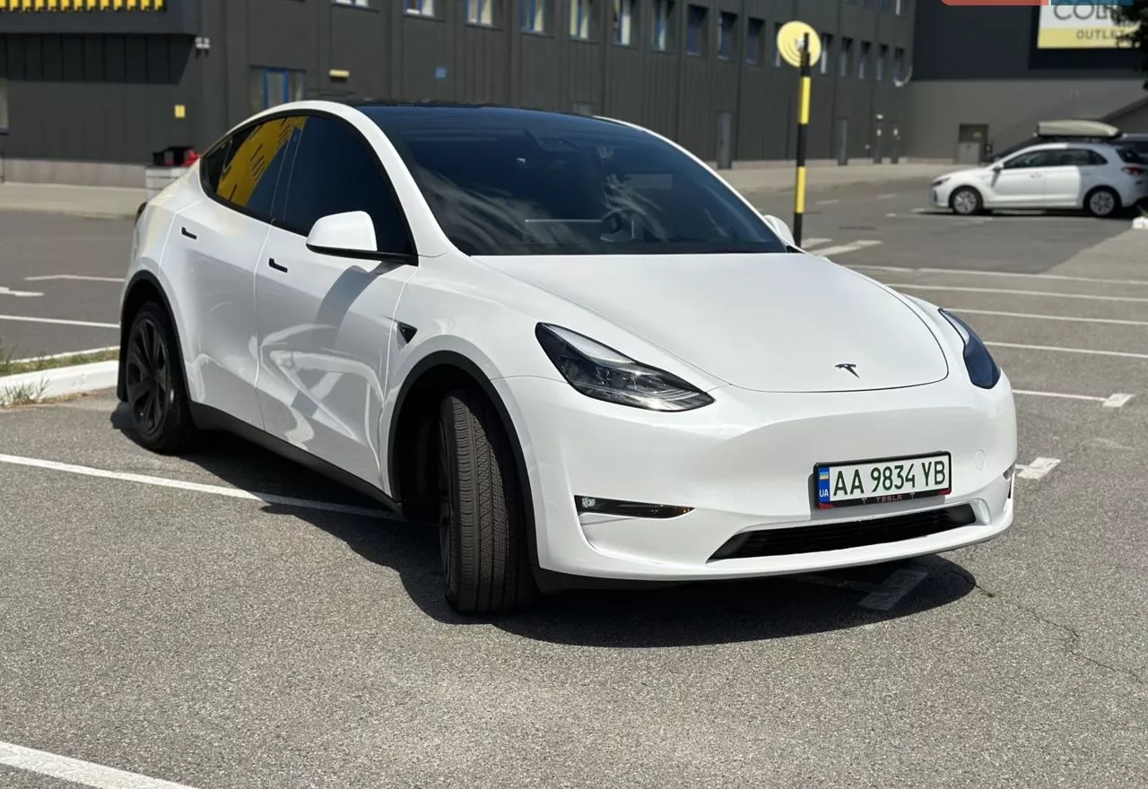 Tesla Model Y  82 kWh 202361