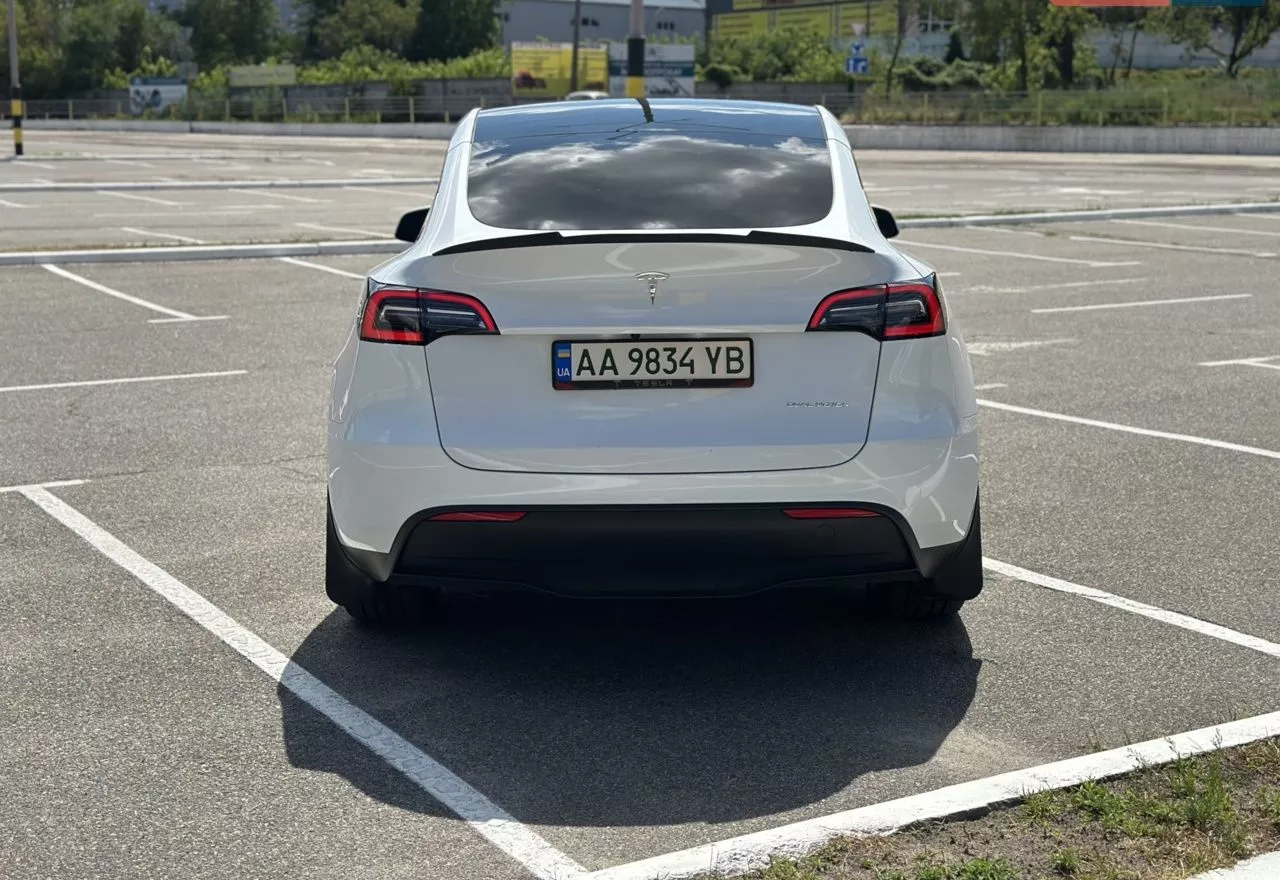 Tesla Model Y  82 kWh 202391