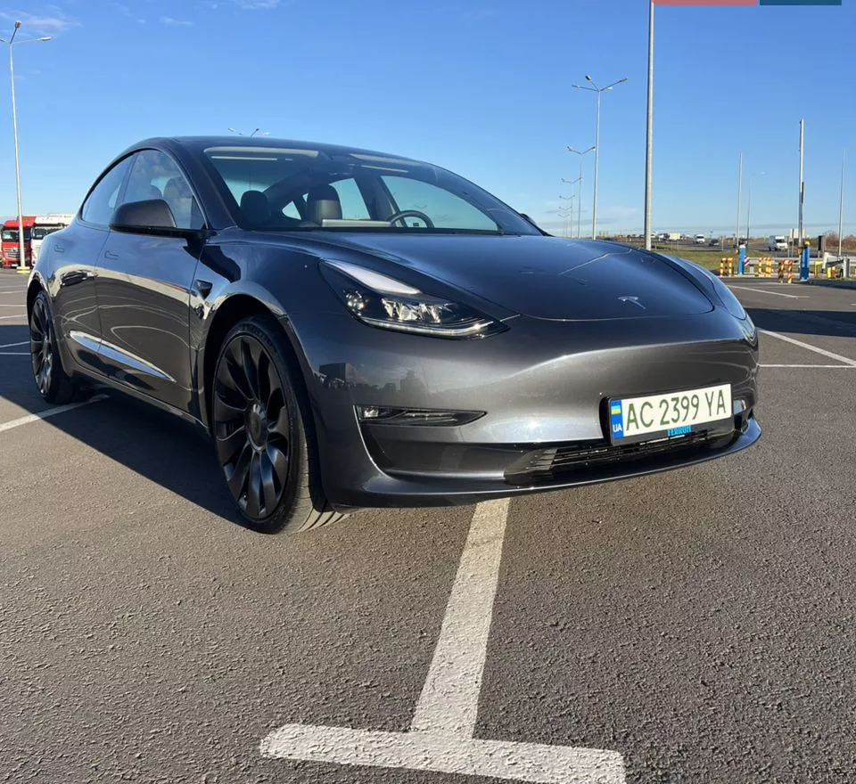 Tesla Model 3  82 kWh 202331