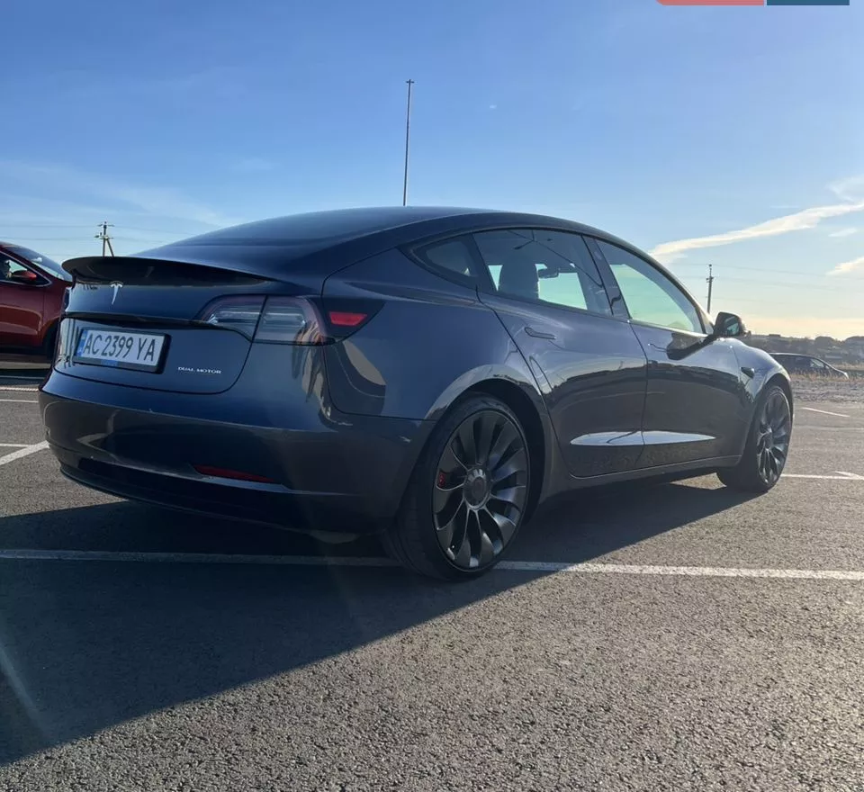 Tesla Model 3  82 kWh 2023171