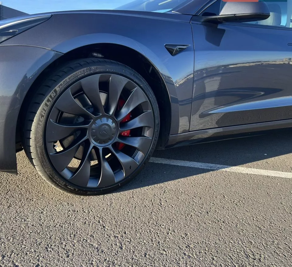 Tesla Model 3  82 kWh 2023421